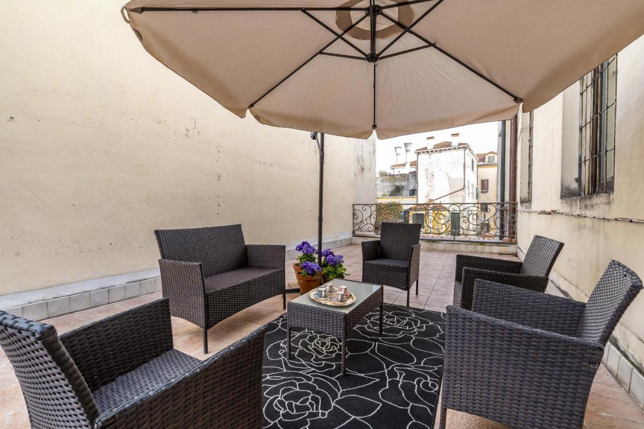 Tolentini Canal View & Terrace By Wonderful Italy Венеция Экстерьер фото